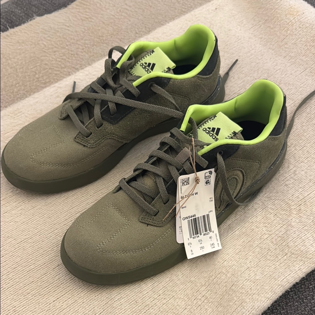 Adidas Nwt Womens Sleuth Size 8
